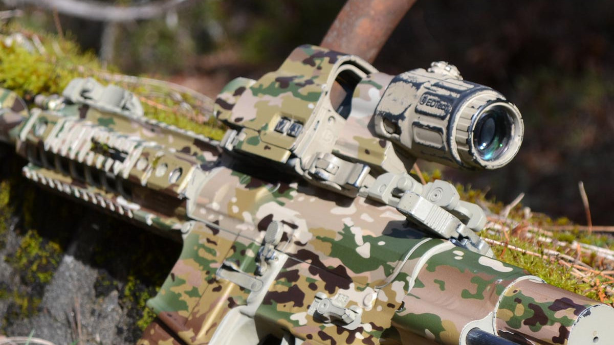 A Beginner's Guide to Red Dot Shooting: All You Need to Know - GunSkins