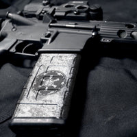 AR-15 Mag Skin (GS Battleworn Snow Trooper) - GunSkins