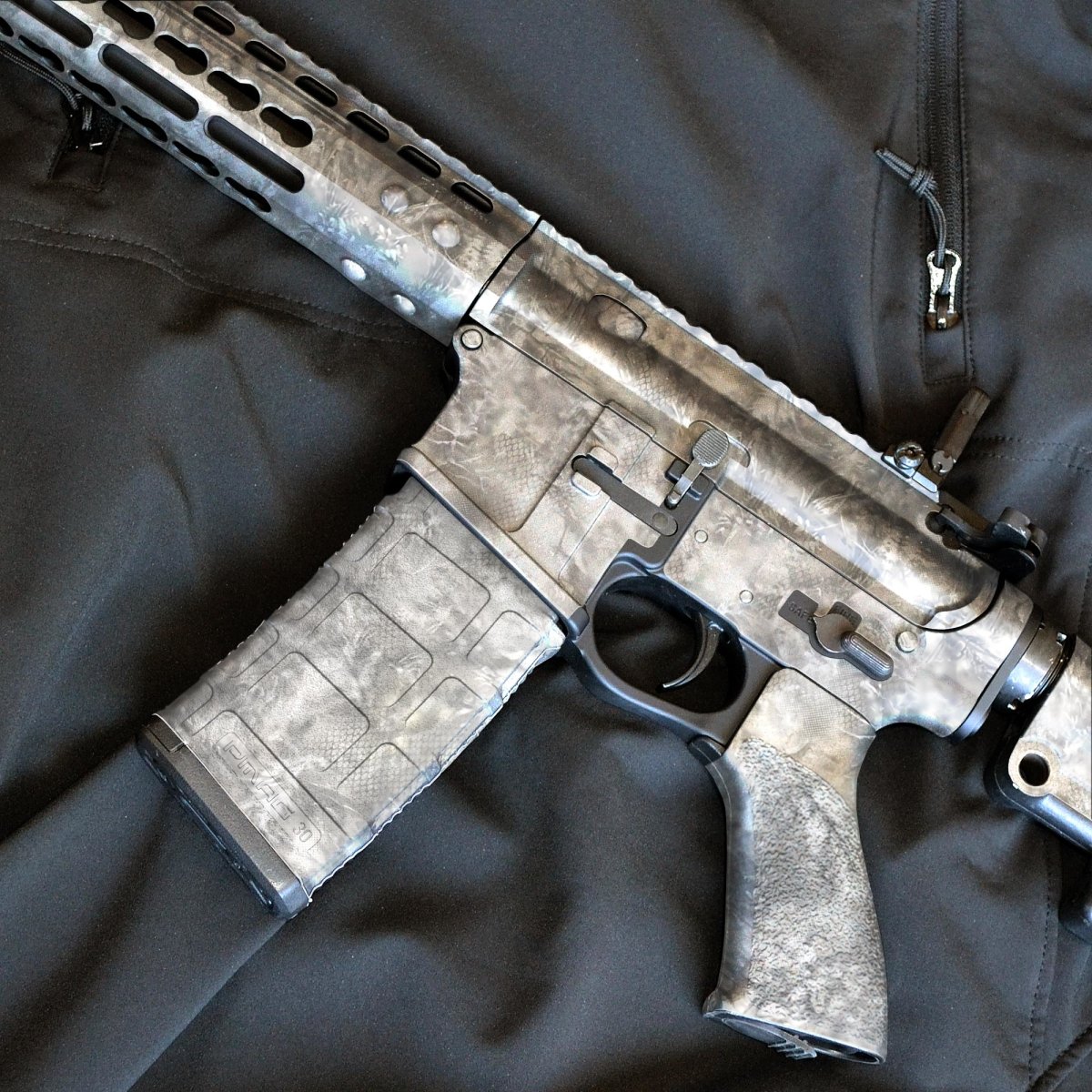 AR-15 Rifle Skin - GunSkins